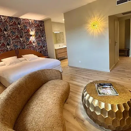 Demeures Et Chateaux L'abbaye Caladoise - Anciennement Ferme Du Poulet Hotel 3*